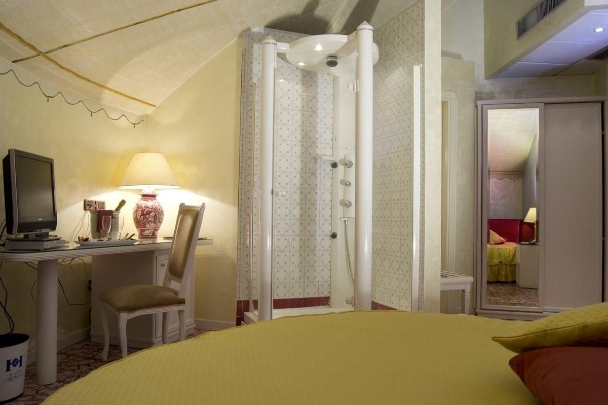 Hotel Leonessa Волла Екстер'єр фото
