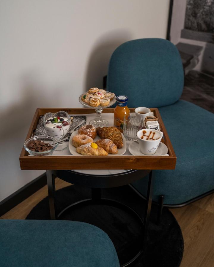 Hotel Leonessa Волла Екстер'єр фото